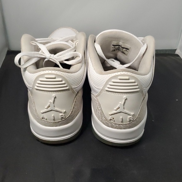White Jordan 3s - Picture 3 of 6